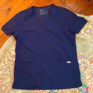 FIGS size small medium scrub top